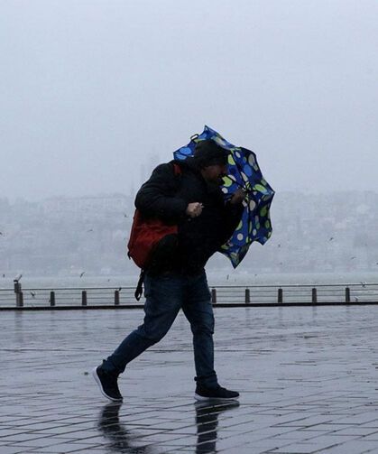 İçişleri Bakanlığı'ndan "sağanak" ve "fırtına" uyarısı