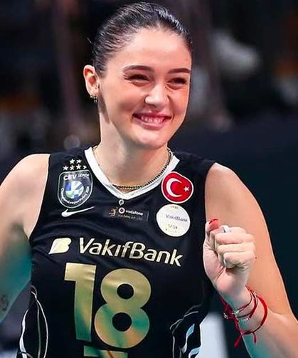 Zehra Güneş 1 yıl daha VakıfBank’ta
