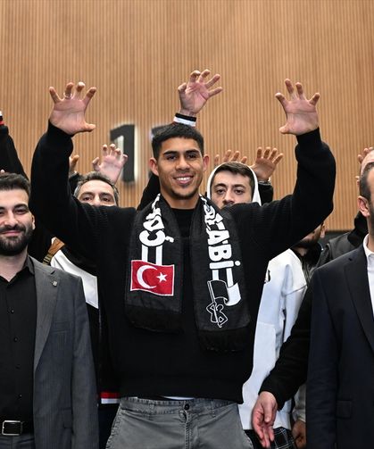 Beşiktaş'ın transfer görüşmelerine başladığı Devis Vasquez, İstanbul'a geldi