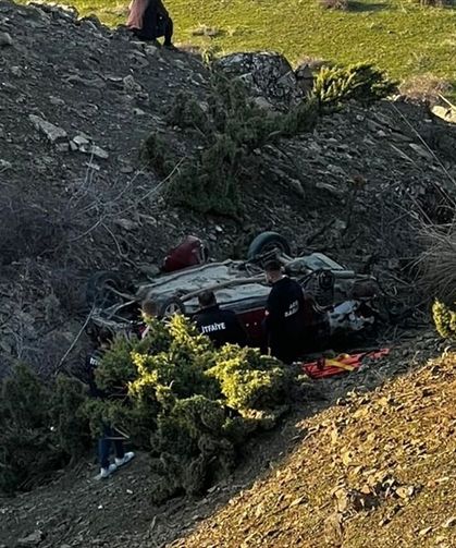 Siirt'te uçuruma yuvarlanan otomobildeki 1 kişi öldü, 1 kişi yaralandı