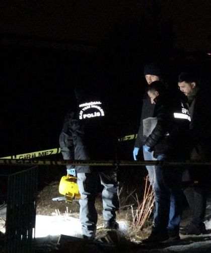 Mezarlıkta çöp poşeti içinde cenin bulundu