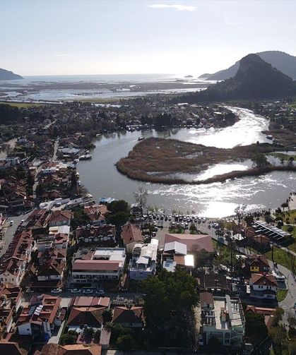 Dalyan Kanalı'nda aşırı yağışlar nedeniyle su seviyesi 1,5 metre yükseldi
