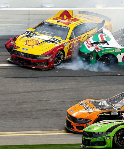 ABD'de korkutan görüntüler: Daytona 500 yarışında dev zincirleme kaza