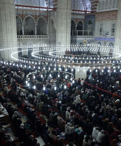 Selimiye Camii'nde 4 yıl aradan sonra ilk teravih
