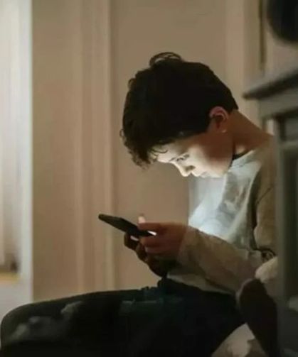 Çekya'da 15 yaş altına sosyal medya yasağı gündemde