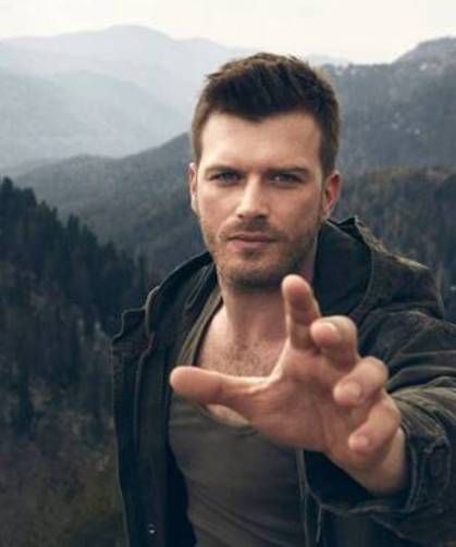 Kıvanç Tatlıtuğ ekranlara geri dönüyor: Partneri belli oldu, 3 milyona imzayı attı