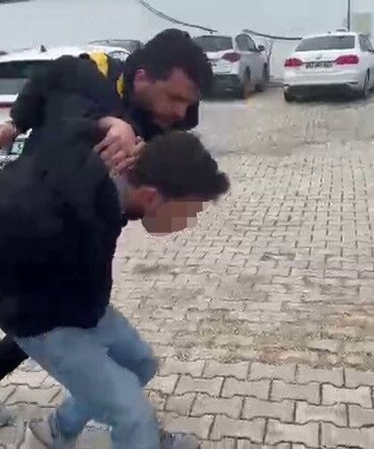 Tuvalete saklanıp 15 kadının fotoğrafını çeken sapık tutuklandı!