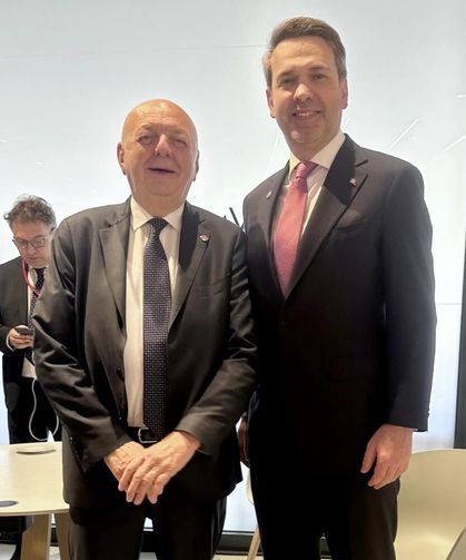 Enerji ve Tabii Kaynaklar Bakanı Bayraktar, İtalyan mevkidaşı Fratin ile bir araya geldi