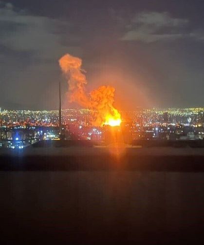 İran'da Radyo ve Televizyon Kurumu binası vuruldu