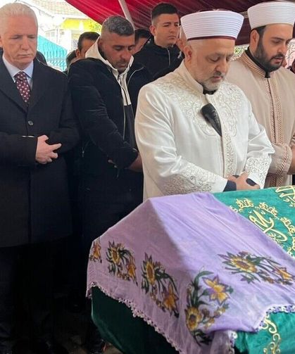 Fatih'te çöken binada hayatını kaybeden 'Pamuk Teyze' son yolculuğuna uğurlandı