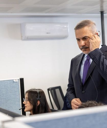 Bakan Fidan'dan Konsolosluk Çağrı Merkezi'ne ziyaret