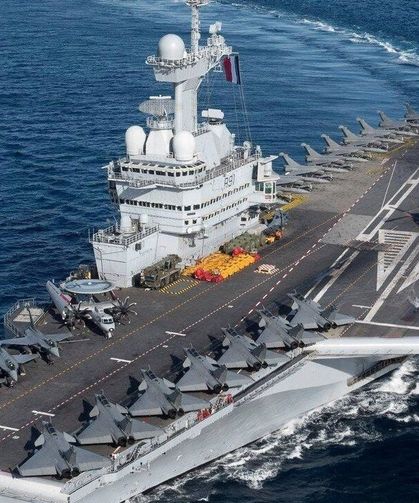 Fransız Charles de Gaulle uçak gemisi Doğu Akdeniz'e gönderildi