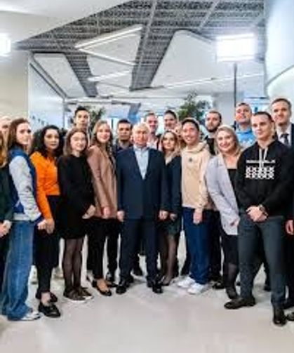 Kremlin’den doğum hamlesi: Hamile öğrencilere 100 bin ruble bonus