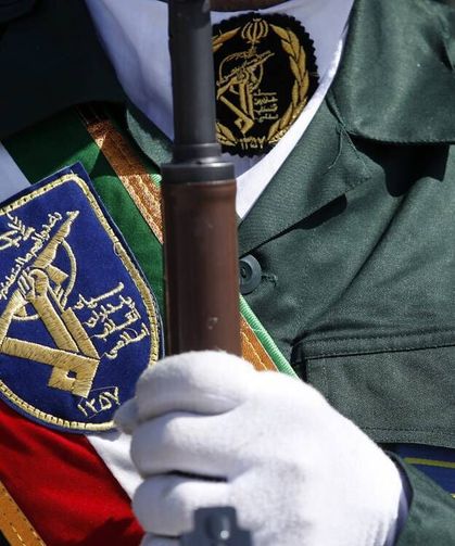 İran Devrim Muhafızları: ABD’ye ait bir savaş uçağı düşürdük