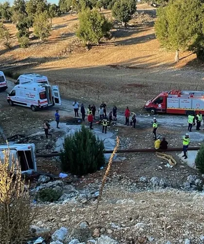 Mersin’de işçi servisi uçuruma yuvarlandı: Ölü ve yaralılar var
