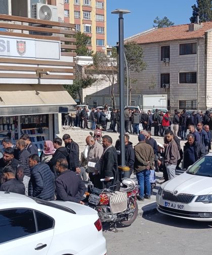 Şanlıurfa'da APP plaka kuyruğu isyan ettirdi