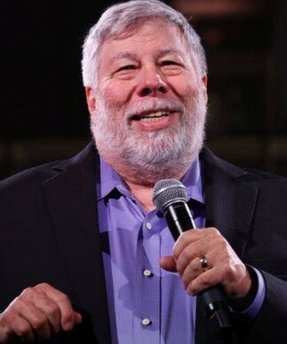 Apple'ın kurucusu anlattı: Neden sosyal medyaya veda etti?