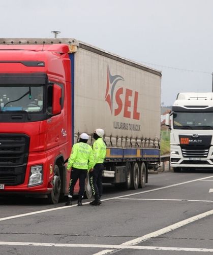 Tekirdağ-İstanbul yönüne ağır tonajlı araçların geçişine izin verilmiyor