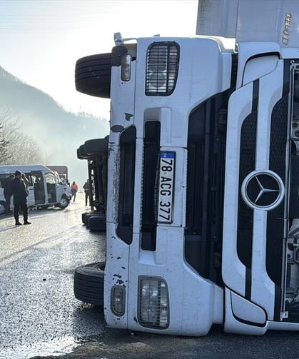 Zonguldak'ta aynı güzergahta üst üste 3 kaza: 10 yaralı