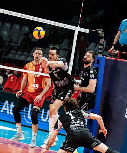 Galatasaray Erkek Voleybol takımı adını finale yazdırdı