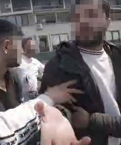 İzmir'de trafik magandaları dehşet saçtı: Korna çaldı, darp edildi