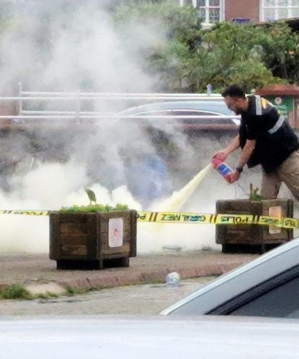 "Bomba patlatacağım" diye bağırdı: Çevre Şehircilik Müdürlüğü önünde panik anları!