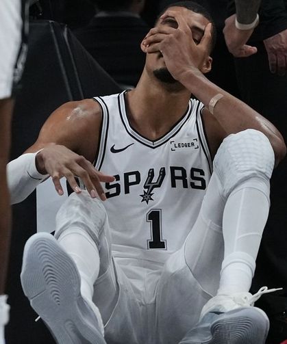 NBA’de geceye damga vuran an: Wembanyama sarsıntı geçirdi