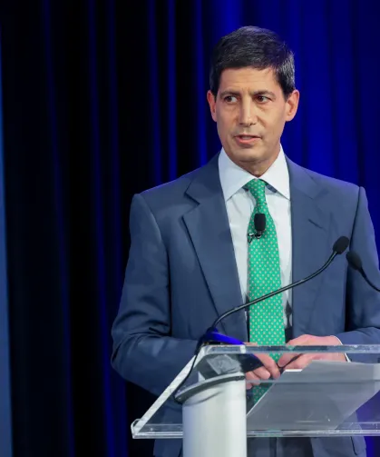 Fed’de Kevin Warsh dönemi başlıyor! ABD Senatosu onayladı