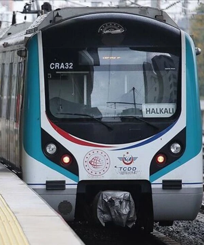Marmaray Üsküdar istasyonunda intihar! Seferler gecikmeli yapılıyor