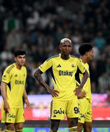 Fenerbahçe’de büyük operasyon! 40 kişilik kadro dağılıyor...