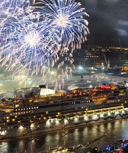 Hamburg Limanı'nın 837. yaşını yüzlerce gemi kutladı