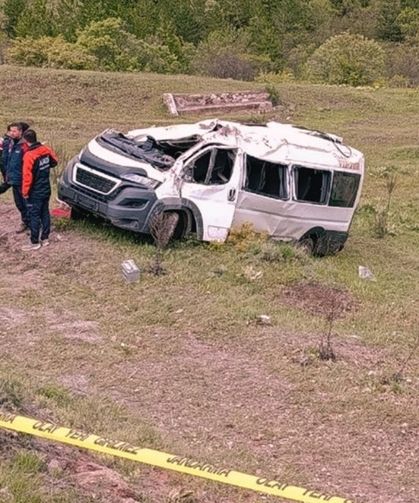 Yozgat'ta öğrenci servisi devrildi: Çok sayıda ölü ve yaralı var!