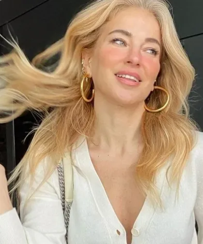 Burcu Esmersoy sosyal medyayı salladı! Tatil kareleri olay oldu