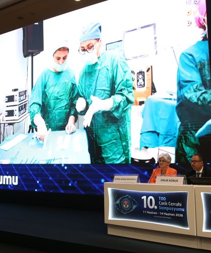 Türk cerrahlar ameliyat etti, dünya izledi