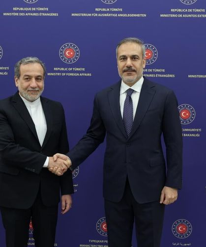 Bakan Fidan, İranlı mevkidaşı Arakçi ile görüştü