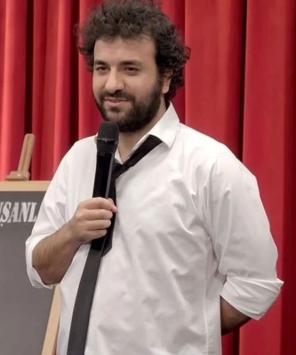 Hasan Can Kaya'nın takipçileri fotoğrafları görünce öğrendi
