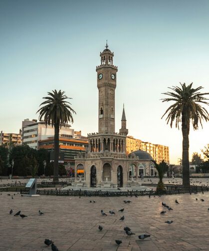 İzmir’in en sevilen tatlı mekanları