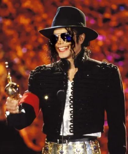 Popun Kralı yine zirvede! Michael Jackson'dan yeni rekor