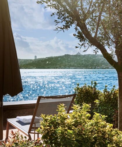 Yaz geldi, şehirde havuz sezonu açıldı! İstanbul'un en iyi otel havuzları