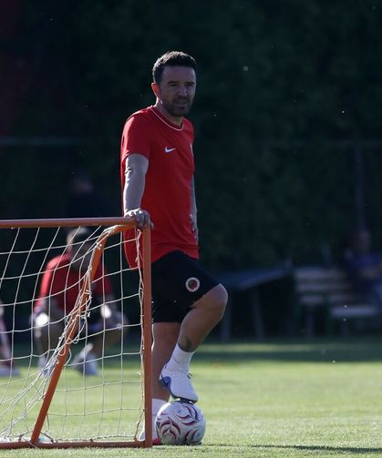 Gökhan Gönül, Gençlerbirliği'nde yardımcı antrenör oldu