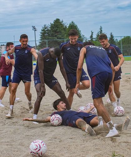 Trabzonspor, yeni sezon hazırlıklarına çift antrenmanla devam etti