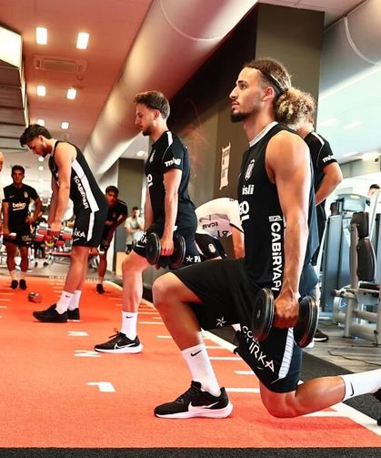 Beşiktaş, salonda çalıştı