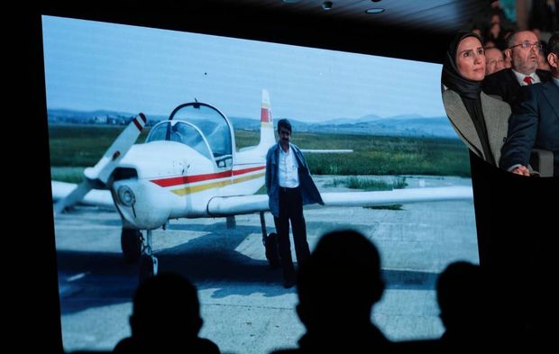 Baykar'ın kurucusu Özdemir Bayraktar'ın yaşam öyküsü belgesel oldu! Gözyaşları sel oldu