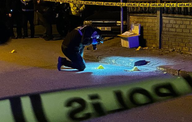 Adapazarı'nda polisle uzun çatışma! Saldırgan etkisiz hale getirildi