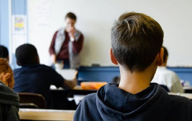 Okullarda mağduriyeti önleyecek hamle! 'Alo zorbalık' hattı açılıyor