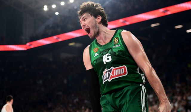EuroLeague maçında Türk yıldızlarımız sahnede