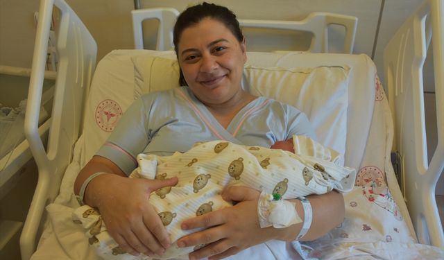 Anne ve doktorları şaşırttı: Gümüşhane’de 5 kilo 150 gramlık bebek