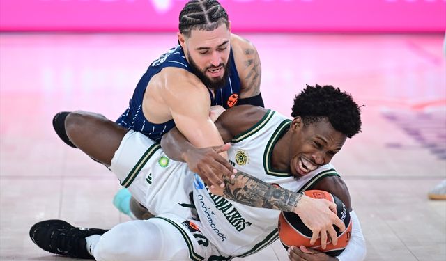 Anadolu Efes evinde Panathinaikos'a diş geçiremedi