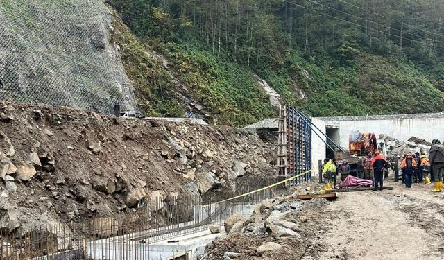 Rize'de yol inşaatında kalıp çöktü: 5 işçi yaralandı