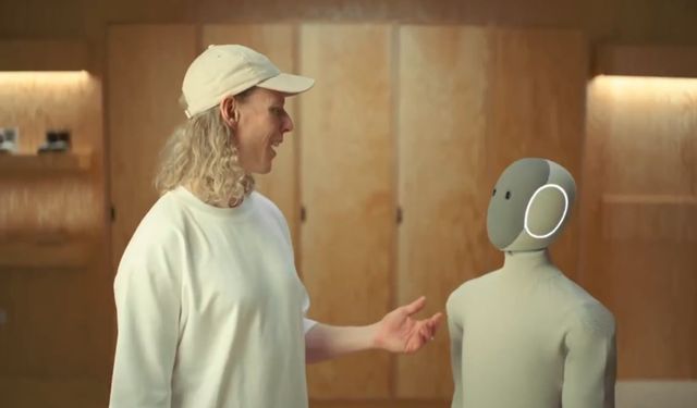 Ev robotu NEO ön siparişe açıldı! Evi topluyor, temizliyor, kargo alıyor, kahve yapıyor